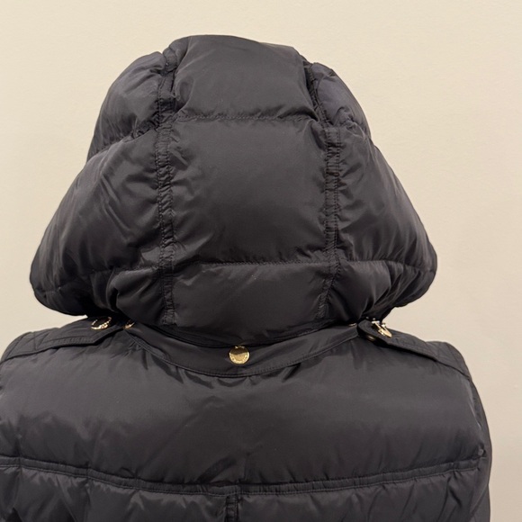 Burberry Quilted Navy Blue Puffer Coat with Belt and removable hood. Authentic - Picture 7 of 16